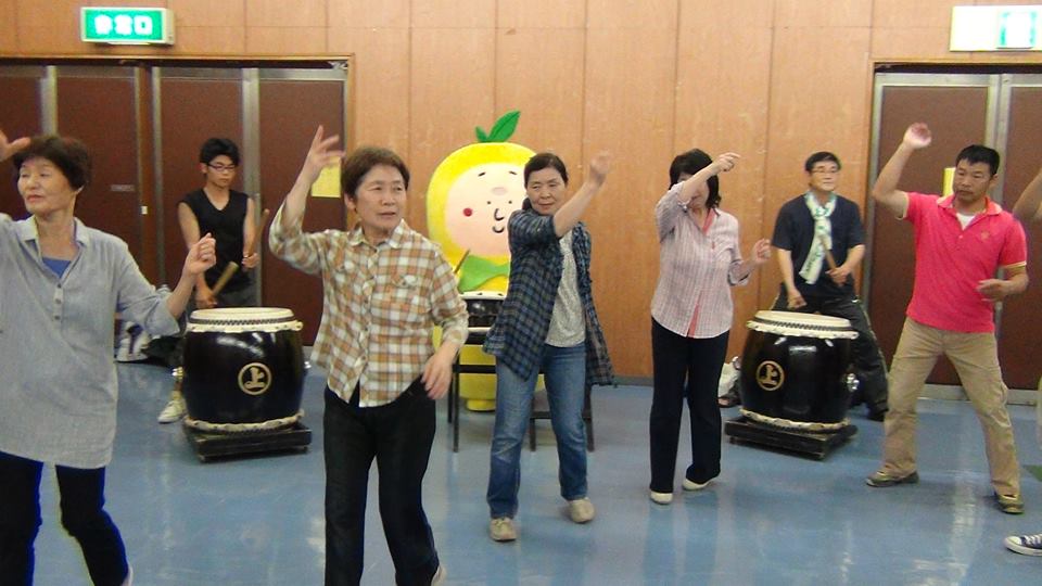 跳楽舞練習